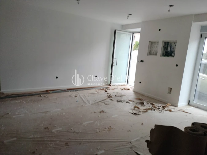 Apartamento T1 para Venda em Cavernães Foto 6