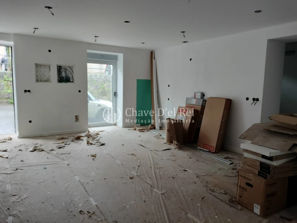 Apartamento T1 para Venda em Cavernães Foto 1