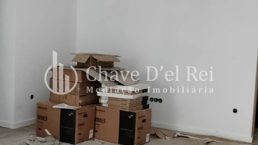 Apartamento T1 para Venda em Cavernães