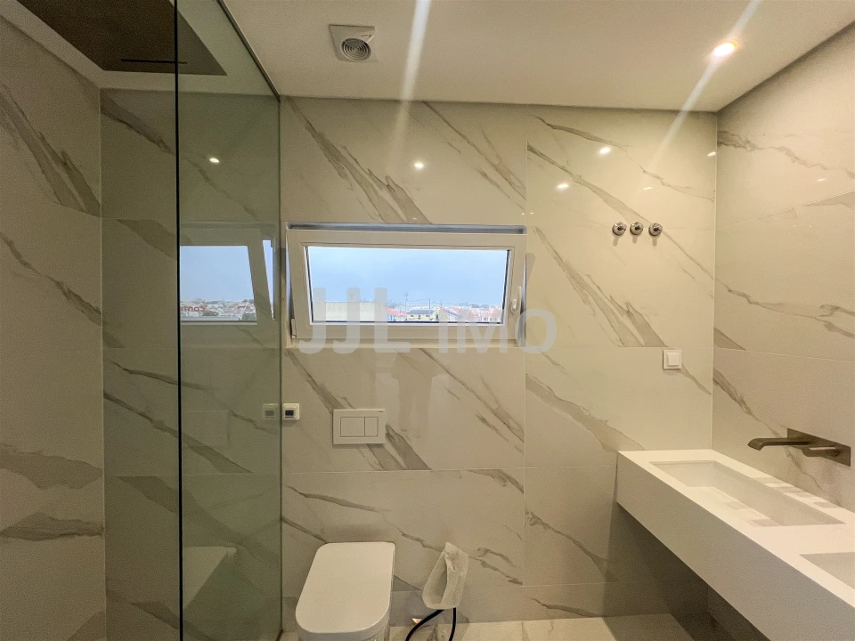 Moradia T3 para Venda em São Domingos de Rana Foto 30