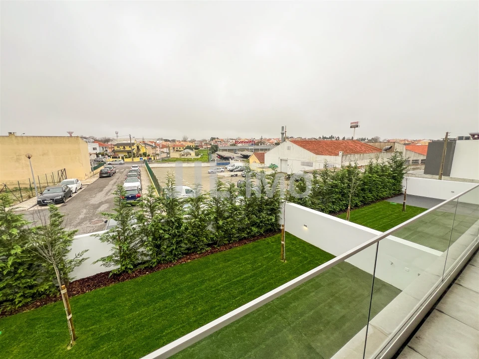 Moradia T3 para Venda em São Domingos de Rana Foto 24