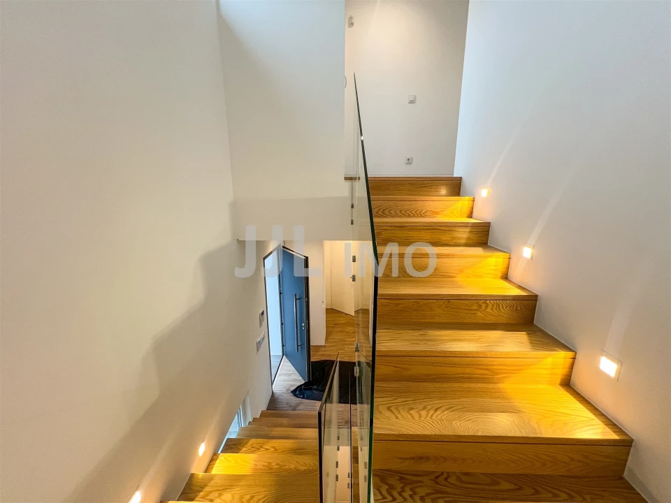 Moradia T3 para Venda em São Domingos de Rana Foto 13