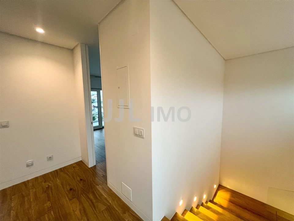 Moradia T3 para Venda em São Domingos de Rana Foto 14