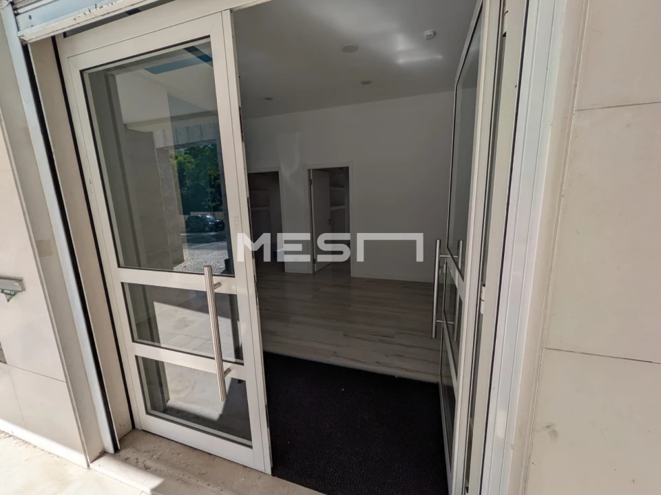 Loja para Arrendamento em São Domingos de Benfica Foto 24