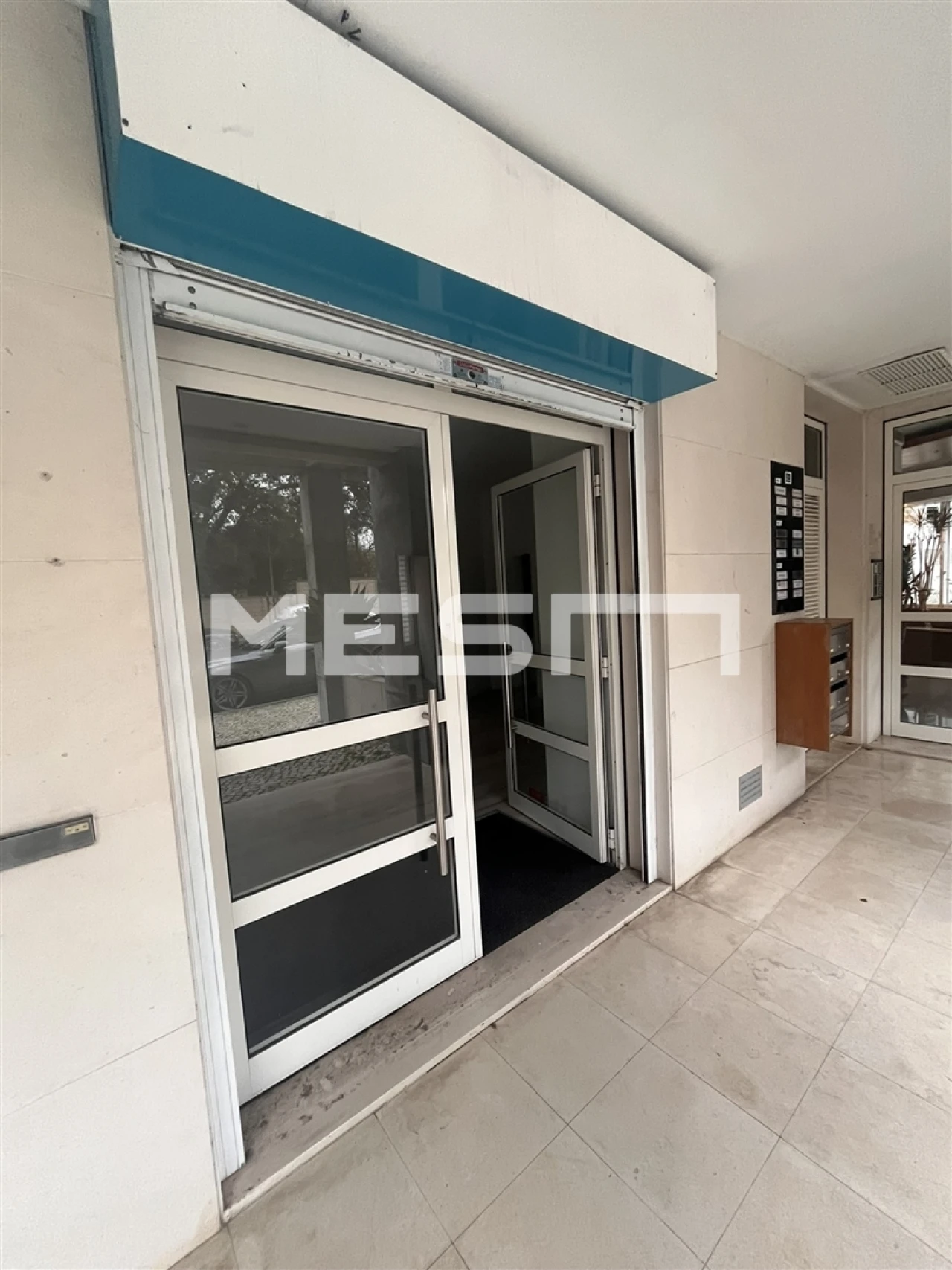 Loja para Arrendamento em São Domingos de Benfica Foto 1