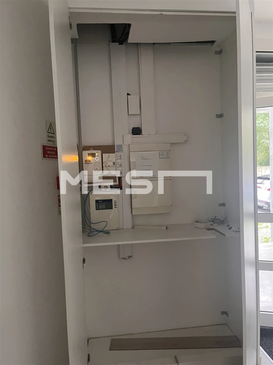 Loja para Arrendamento em São Domingos de Benfica Foto 21