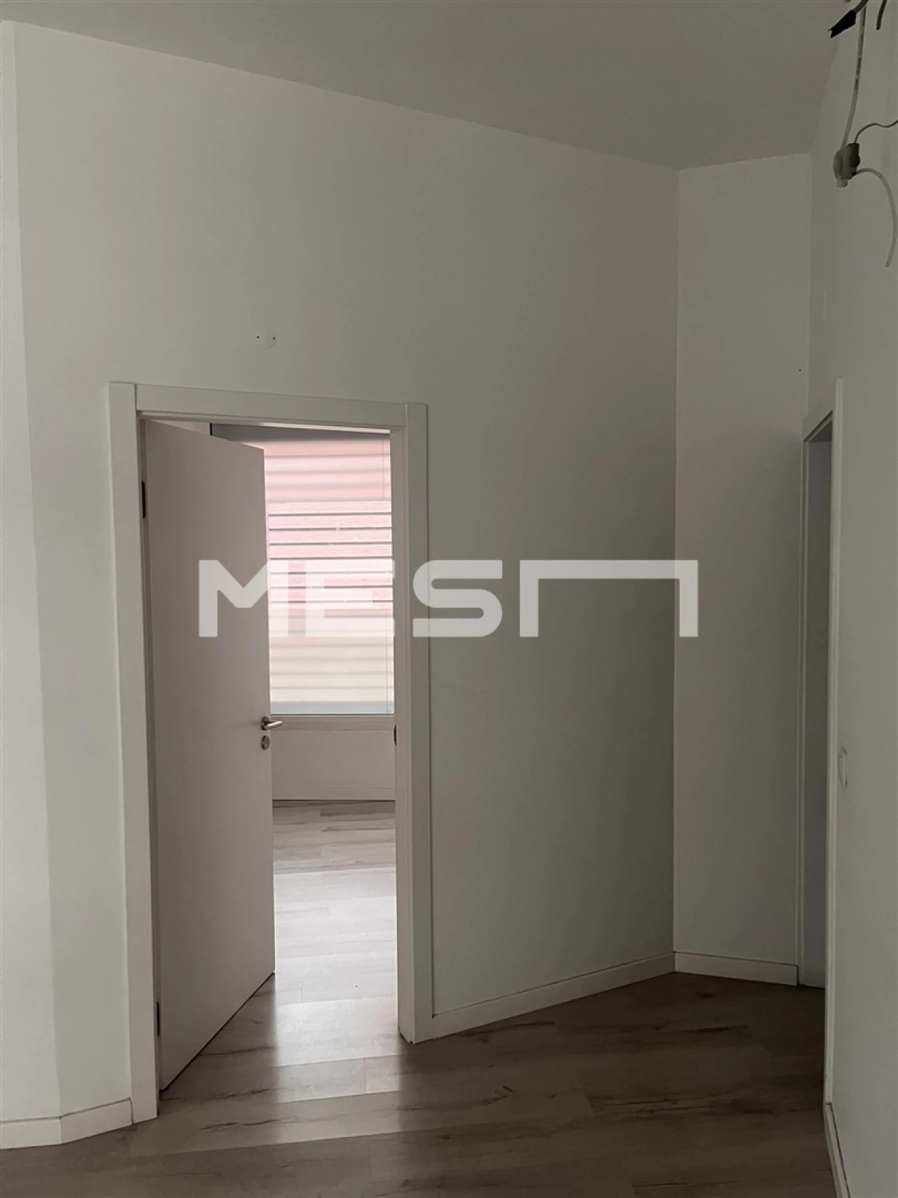 Loja para Arrendamento em São Domingos de Benfica Foto 11