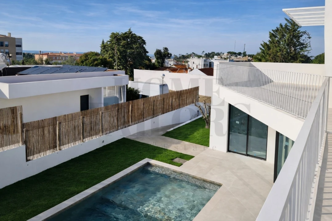 Moradia T4 para Venda em Sesimbra (Castelo) Foto 3