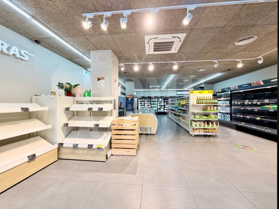 Loja para Venda em Rio de Moinhos Foto 17