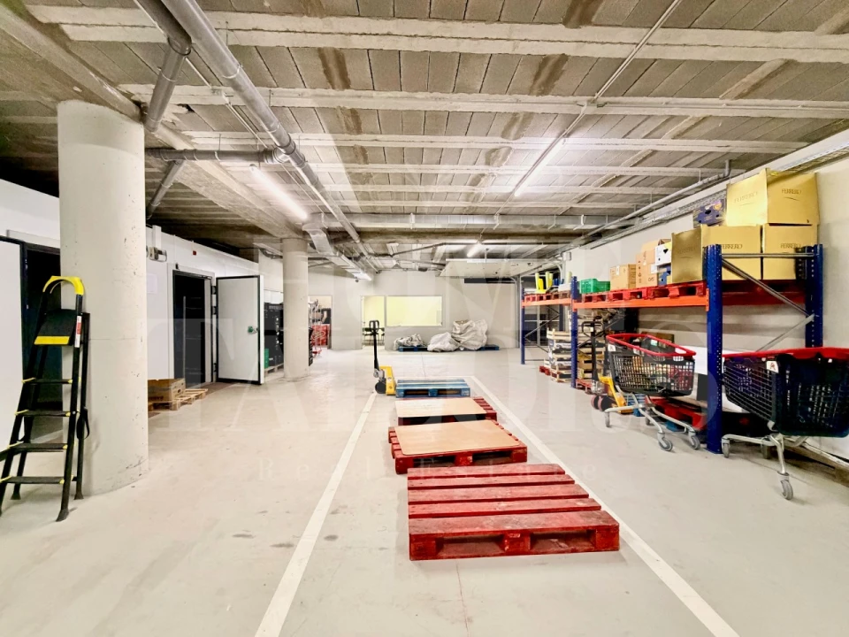 Loja para Venda em Rio de Moinhos Foto 51