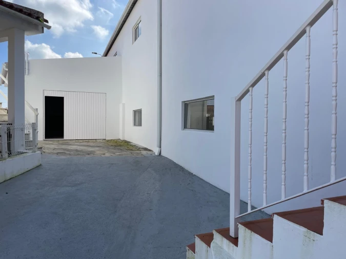 Armazém para Venda em Salir de Matos Foto 12