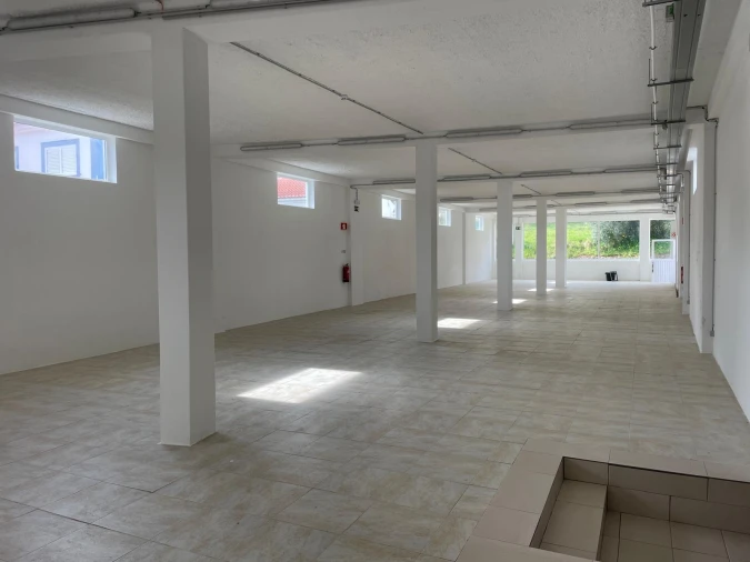 Armazém para Venda em Salir de Matos Foto 7