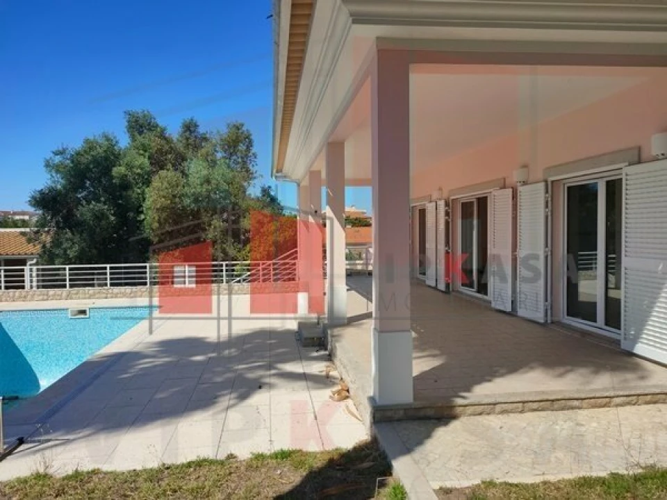 Moradia T3 para Venda em Sesimbra (Castelo) Foto 3