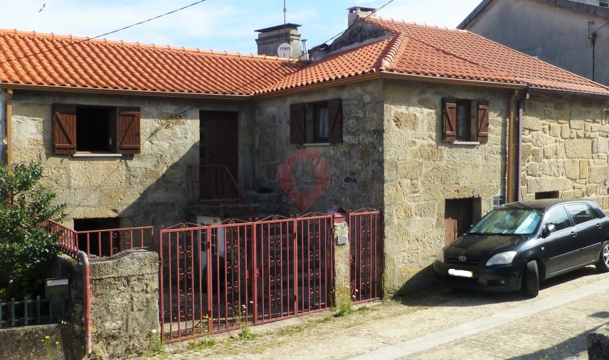 Moradia T2 para Venda em Messegães, Valadares e Sá