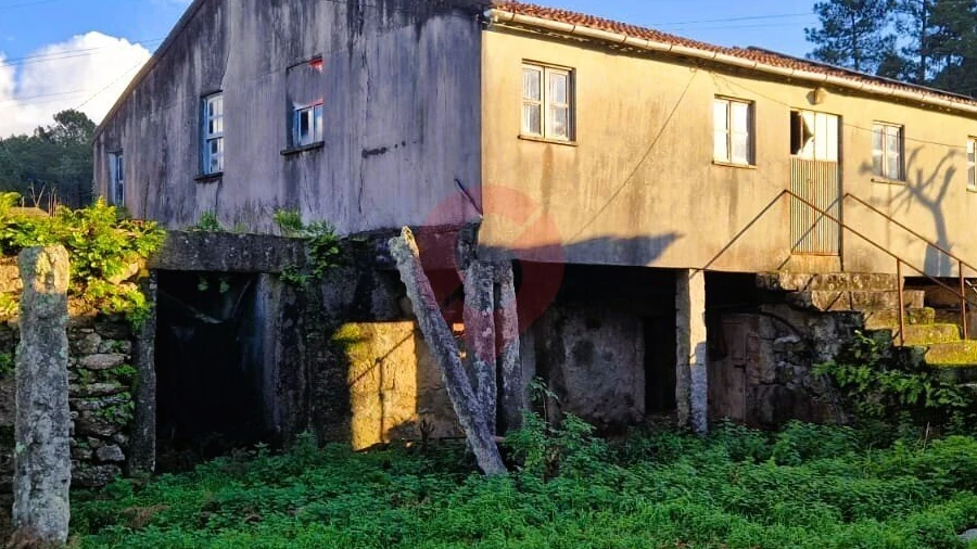 Moradia T3 para Venda em Troporiz e Lapela