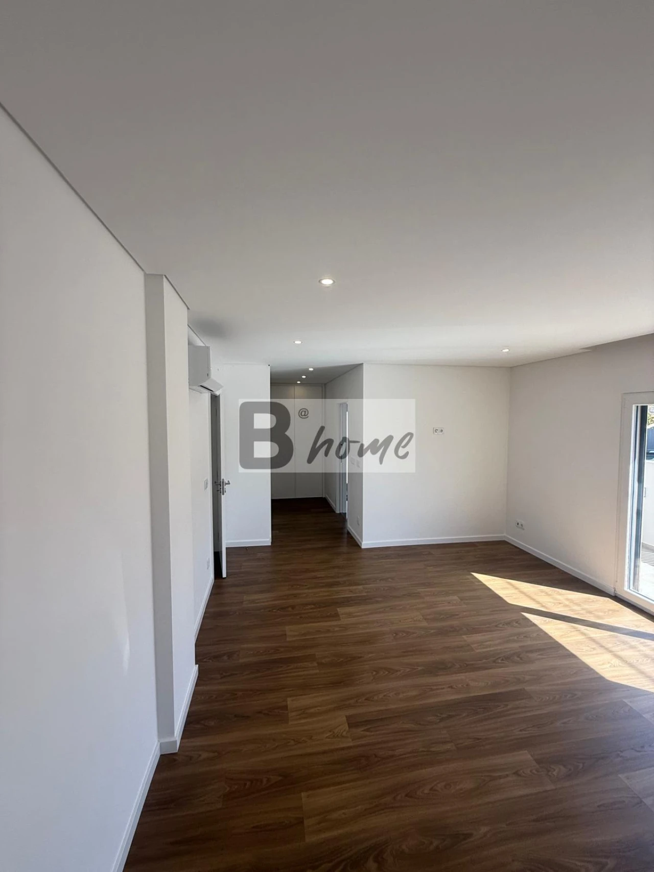 Apartamento T2 para Venda em Charneca de Caparica e Sobreda Foto 3