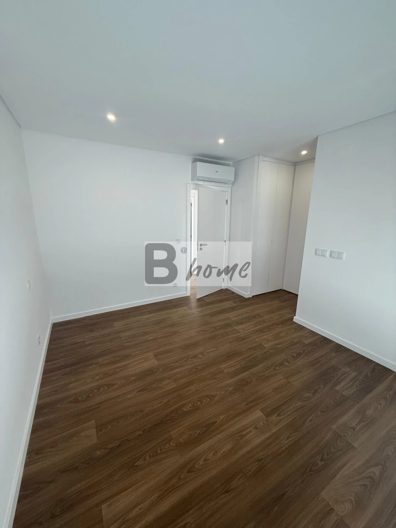 Apartamento T2 para Venda em Charneca de Caparica e Sobreda Foto 3