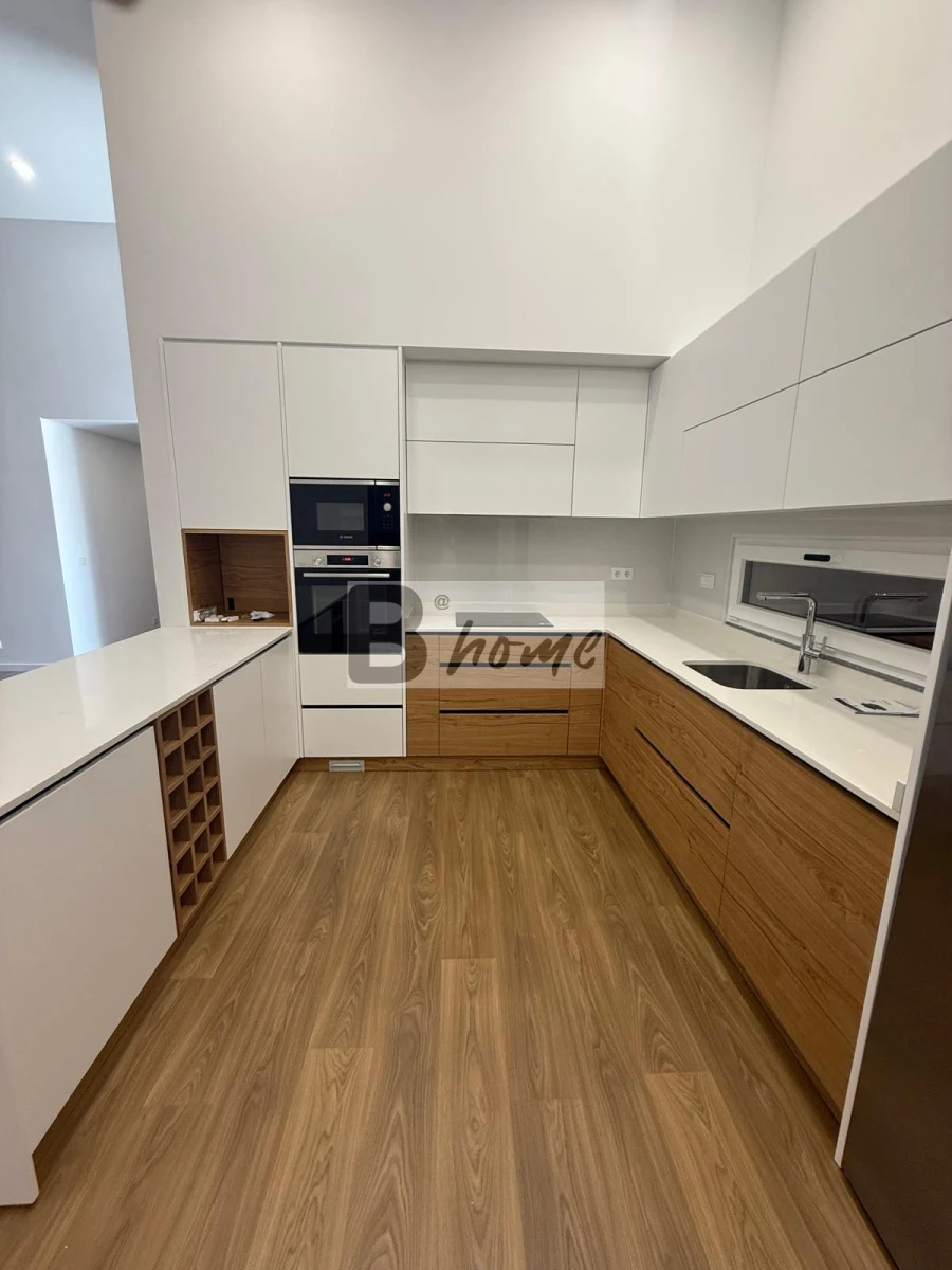 Apartamento T2 para Venda em Charneca de Caparica e Sobreda