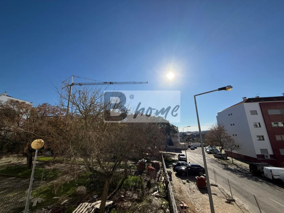 Apartamento T2 para Venda em Charneca de Caparica e Sobreda Foto 15