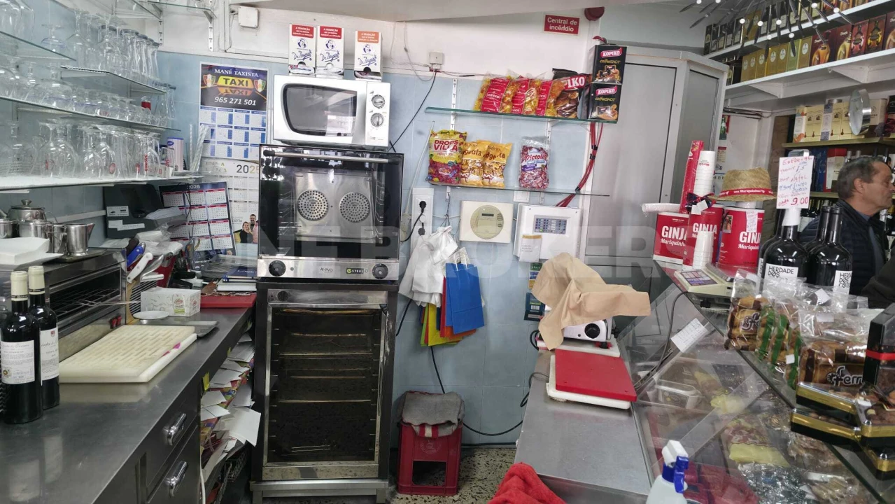 Loja para Venda em Falagueira-Venda Nova Foto 14