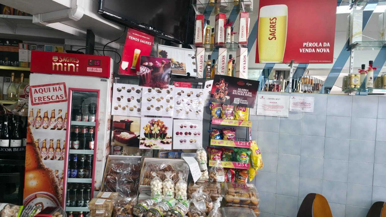 Loja para Venda em Falagueira-Venda Nova Foto 10