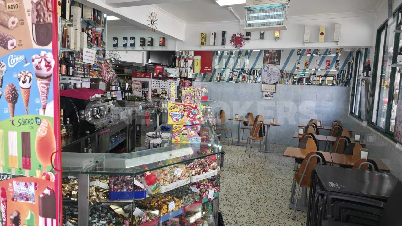 Loja para Venda em Falagueira-Venda Nova Foto 16