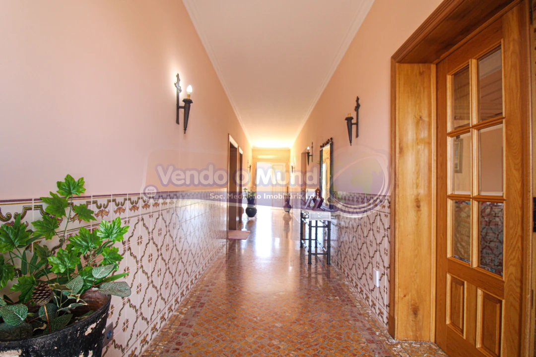 Moradia T4 para Venda em Fazendas de Almeirim Foto 5