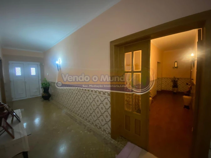 Moradia T4 para Venda em Fazendas de Almeirim Foto 2