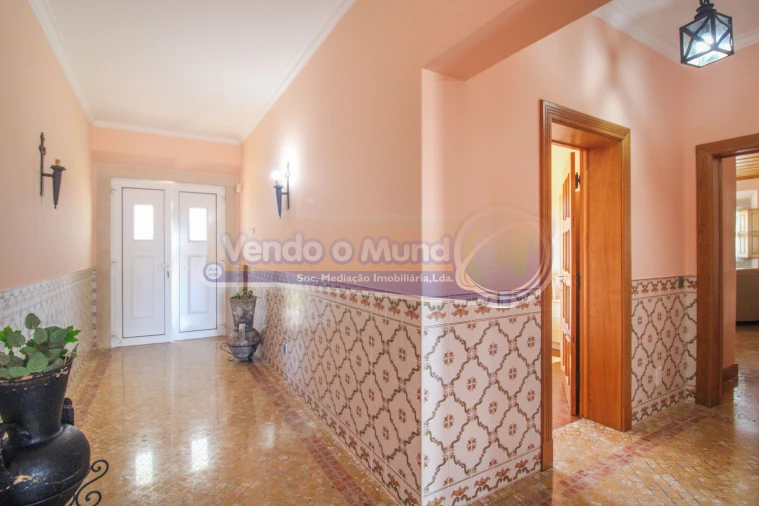 Moradia T4 para Venda em Fazendas de Almeirim Foto 6