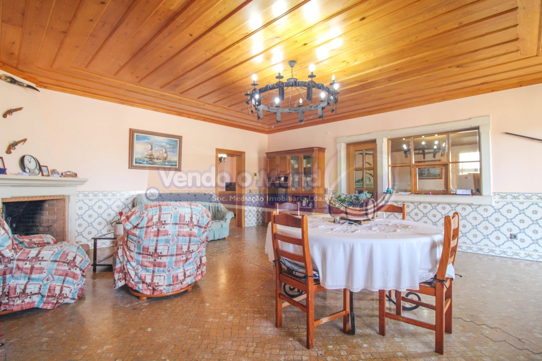 Moradia T4 para Venda em Fazendas de Almeirim Foto 9