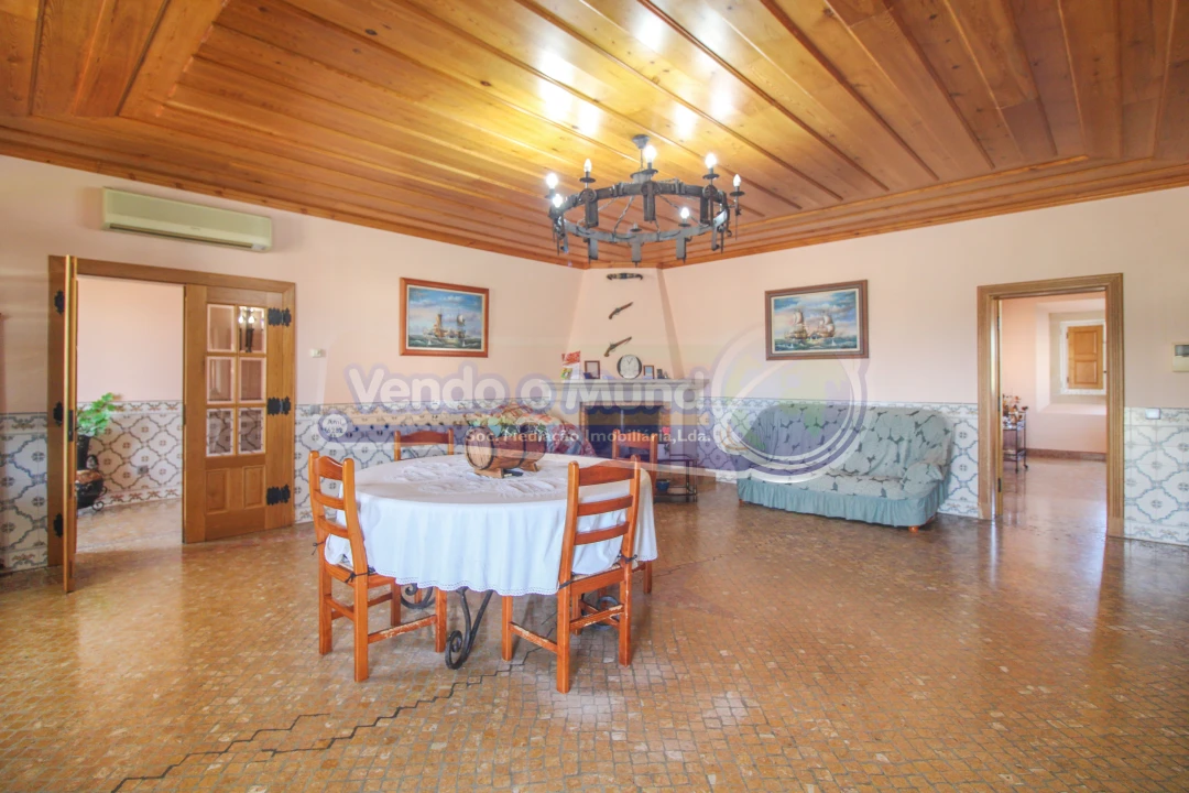 Moradia T4 para Venda em Fazendas de Almeirim Foto 8