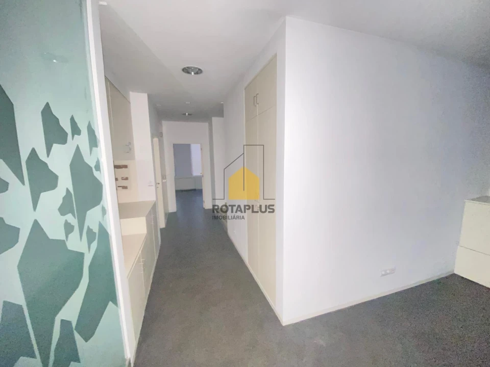 Loja para Arrendamento em Cidade da Maia Foto 7