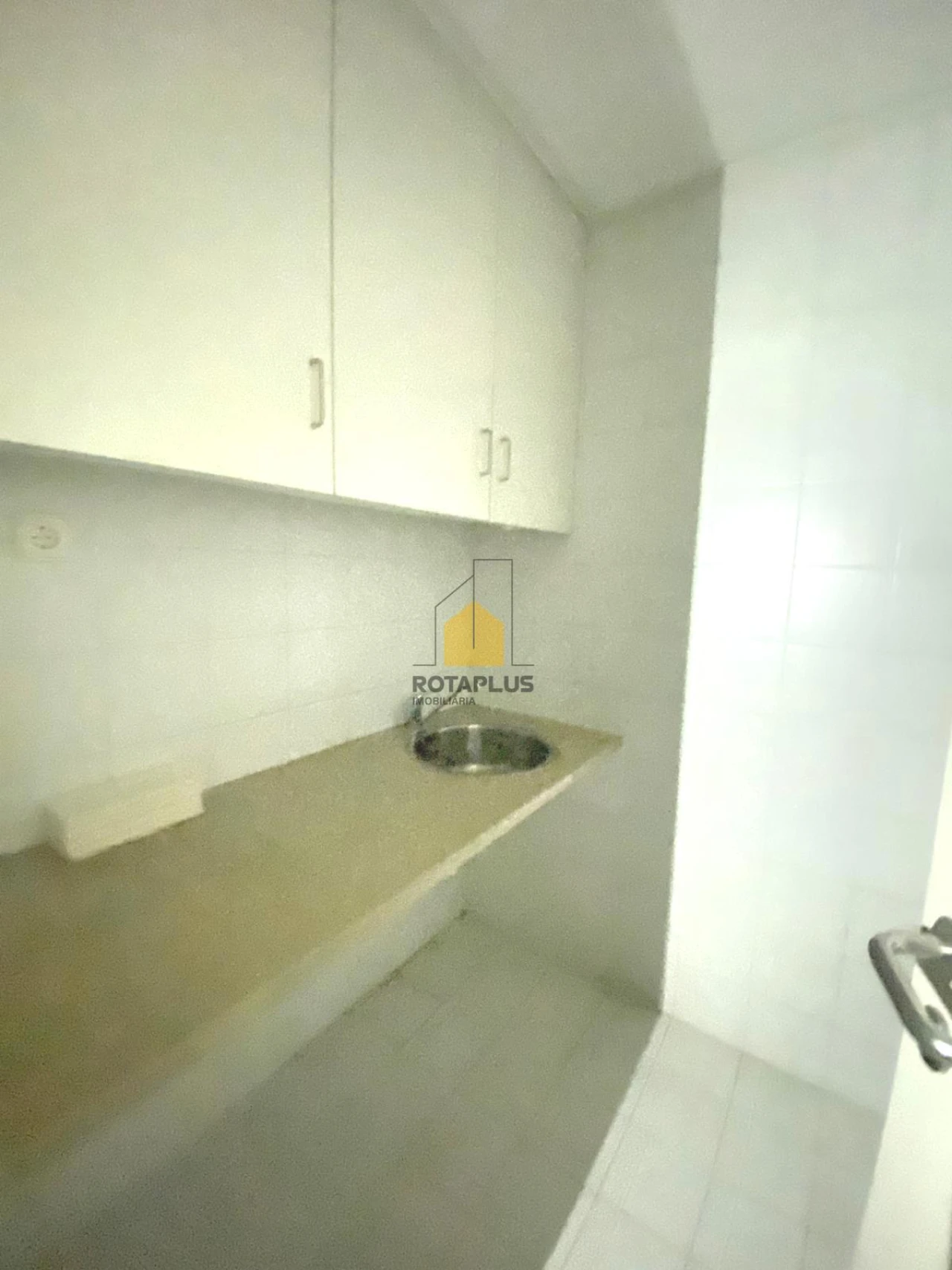 Loja para Arrendamento em Cidade da Maia Foto 17