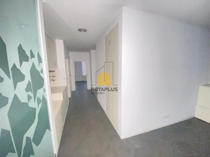 Loja para Arrendamento em Cidade da Maia Foto 7