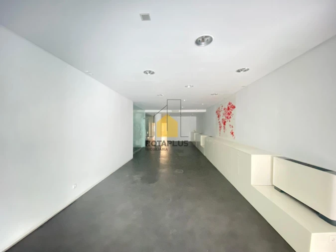 Loja para Arrendamento em Cidade da Maia