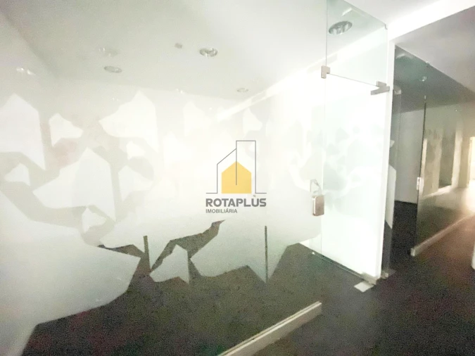 Loja para Arrendamento em Cidade da Maia Foto 3