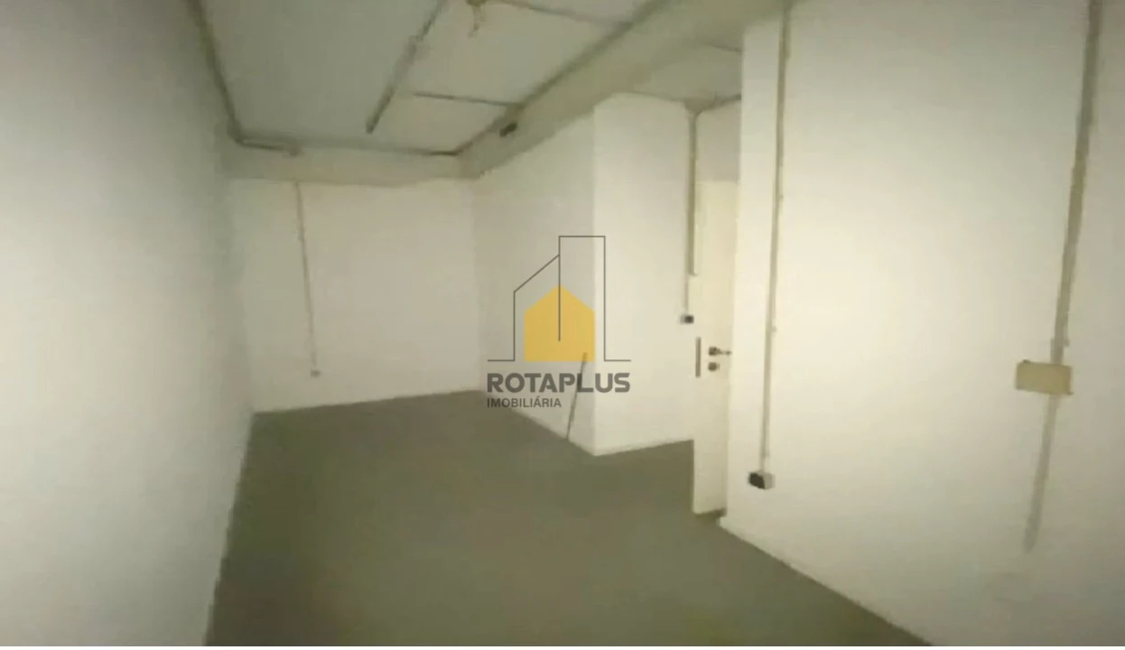 Loja para Arrendamento em Cidade da Maia Foto 19