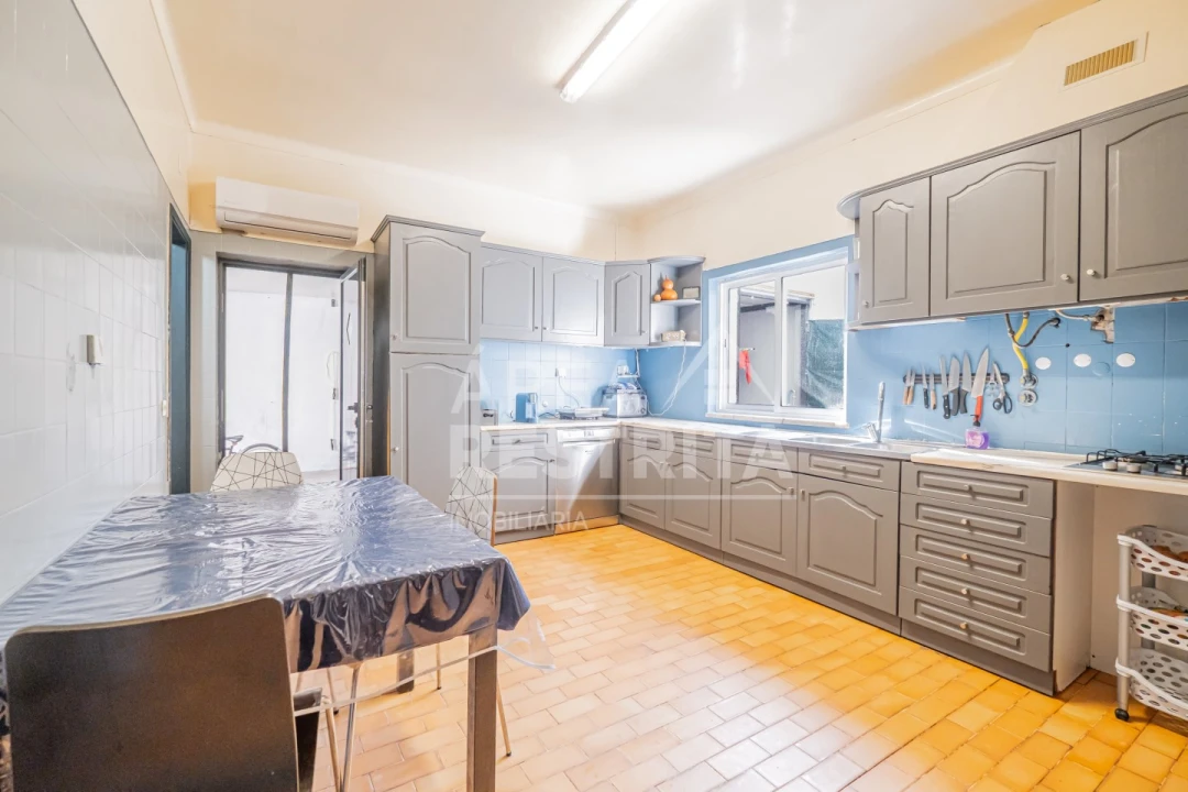 Moradia T4 para Venda em Quinta do Conde Foto 4