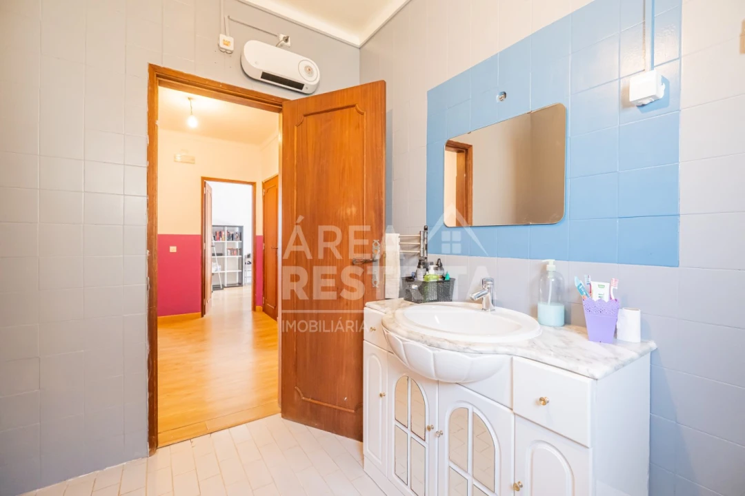 Moradia T4 para Venda em Quinta do Conde Foto 26