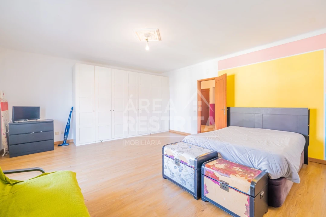 Moradia T4 para Venda em Quinta do Conde Foto 32