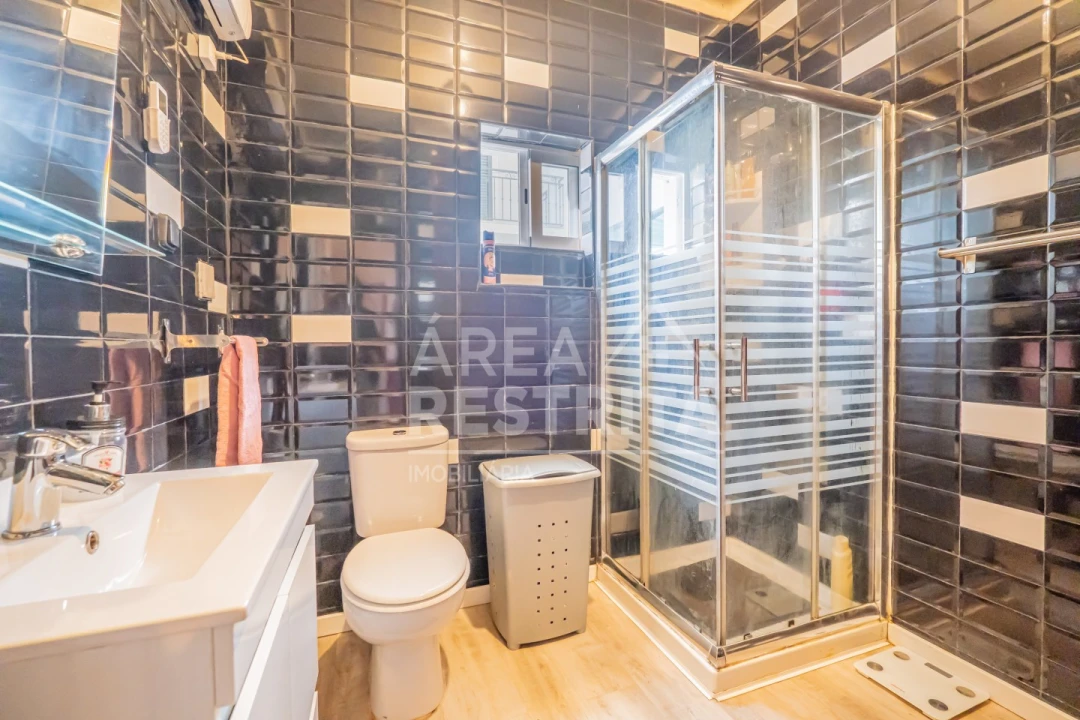 Moradia T4 para Venda em Quinta do Conde Foto 43