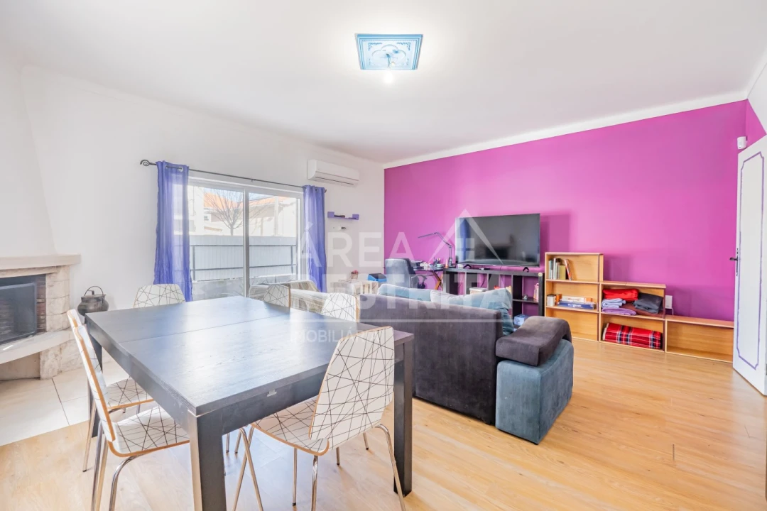 Moradia T4 para Venda em Quinta do Conde Foto 48