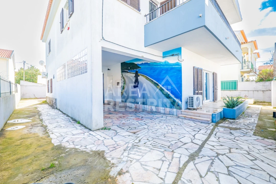 Moradia T4 para Venda em Quinta do Conde Foto 57