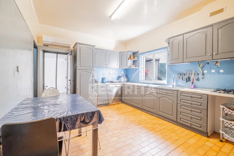 Moradia T4 para Venda em Quinta do Conde Foto 4