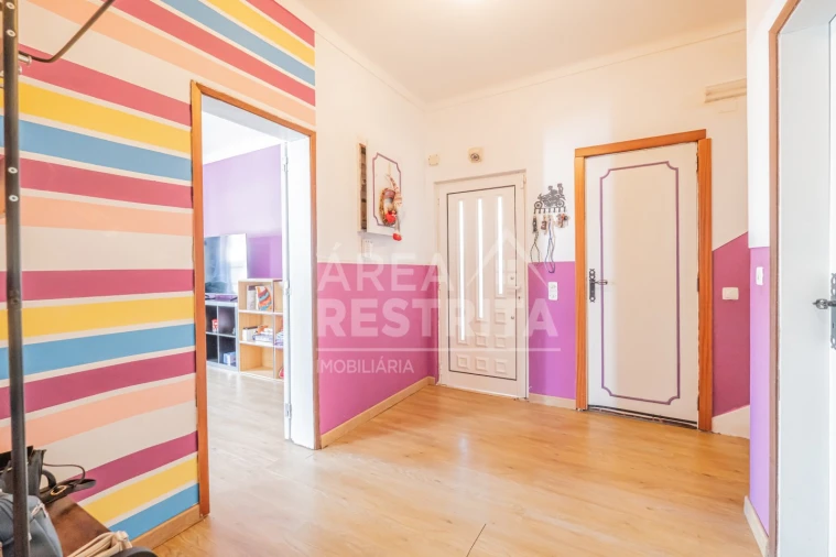 Moradia T4 para Venda em Quinta do Conde Foto 9