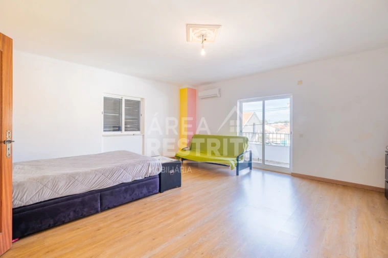 Moradia T4 para Venda em Quinta do Conde Foto 28