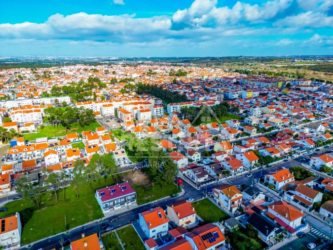 Moradia T4 para Venda em Quinta do Conde Foto 75