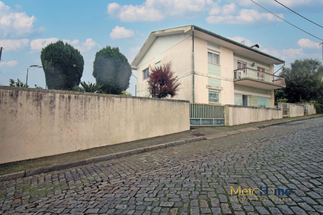 Moradia T3 para Venda em Serzedo e Perosinho Foto 2