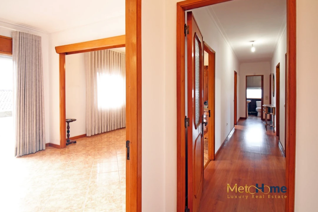 Moradia T3 para Venda em Serzedo e Perosinho Foto 6