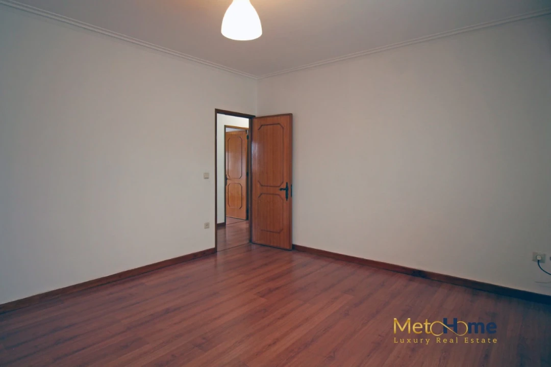 Moradia T3 para Venda em Serzedo e Perosinho Foto 25